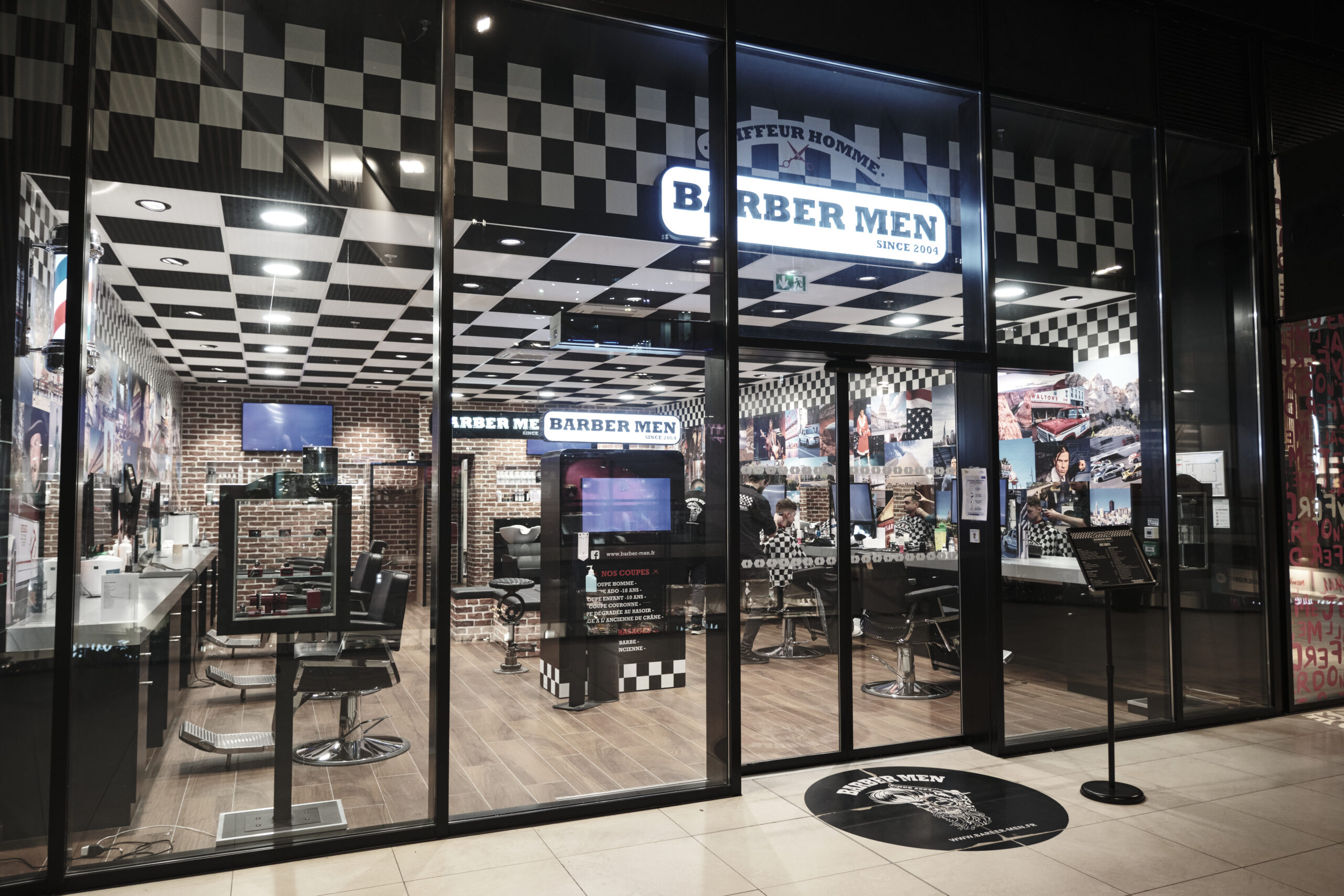 Extérieur-barbermen-lille Vue extérieure de votre shop BARBER MEN Lille.